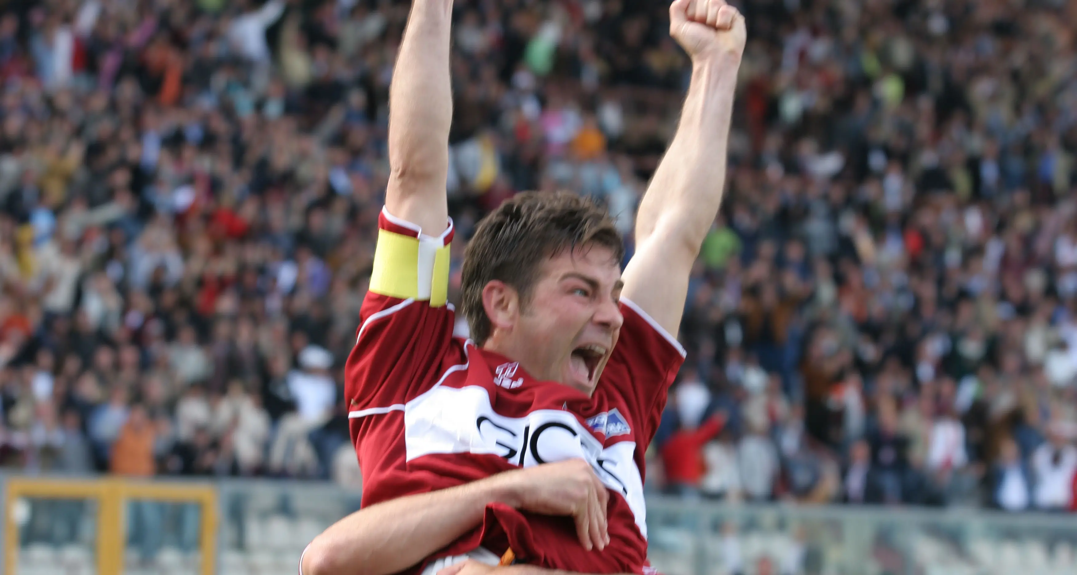 Ciccio Cozza, il capitano della Reggina che ha fatto sognare gli amaranto (e la Calabria)\u00A0in Serie A\n