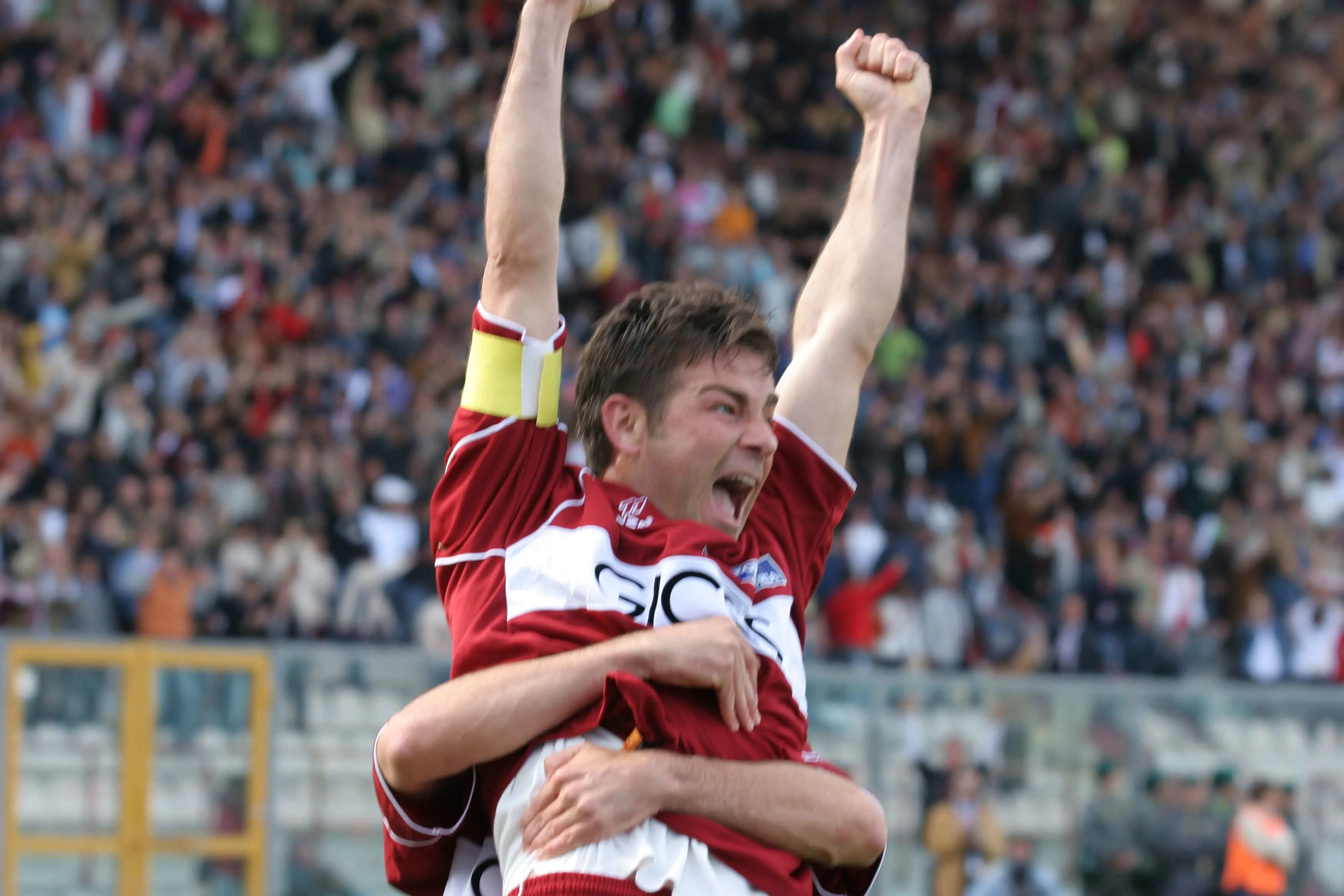 Ciccio Cozza, il capitano della Reggina che ha fatto sognare gli amaranto (e la Calabria)\u00A0in Serie A\n
