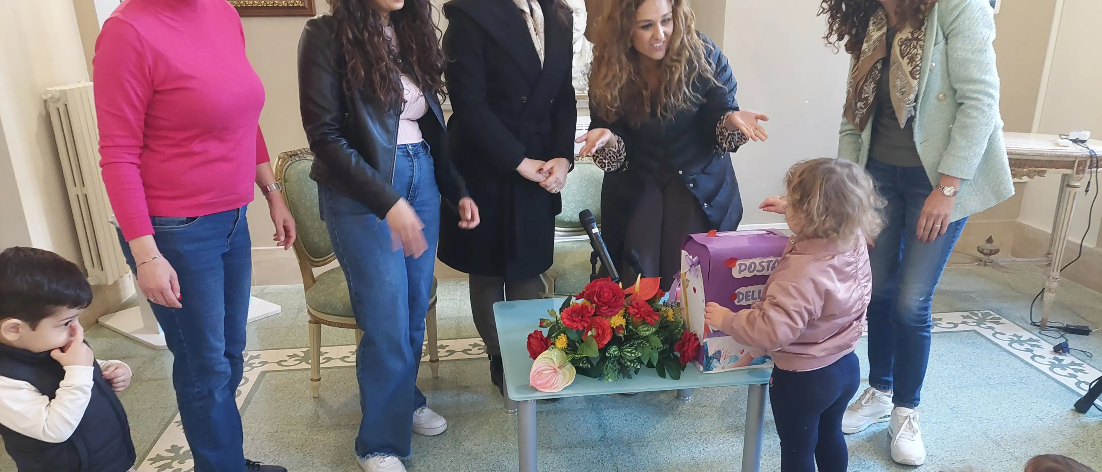 Giornata nazionale della Gentilezza, a Taurianova gli alunni spediscono cartoline speciali\n