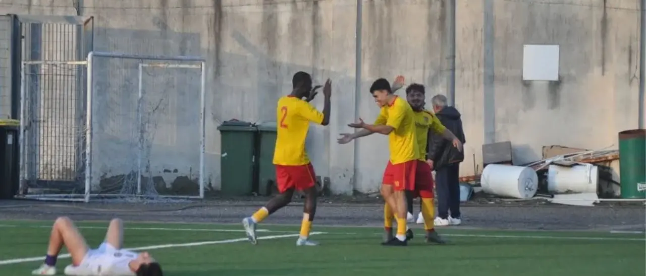 Eccellenza, scontro per il secondo posto tra Isola CR e Trebisacce:\u00A0il programma del\u00A0decimo turno\n