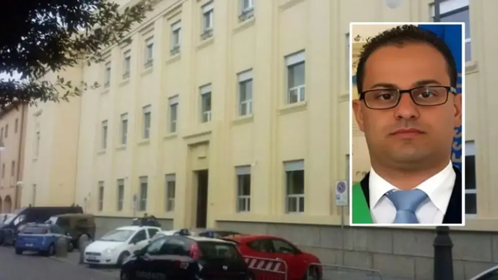 <p>Il Tribunale di Vibo e nel riquadro Francesco Mazzeo</p>\\n