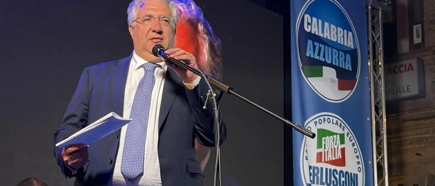 Le bombe della ’ndrangheta a Lamezia, il sindaco Murone: «Non restiamo in silenzio, la città deve reagire»\n