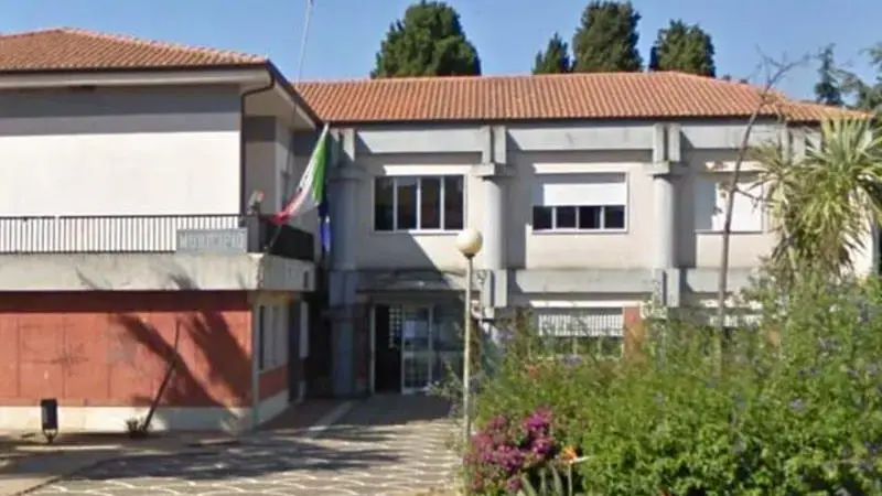 Buco da 5 milioni di euro al Comune di Ricadi: la Procura chiede il rinvio a giudizio\u00A0per 11 amministratori e dipendenti\n