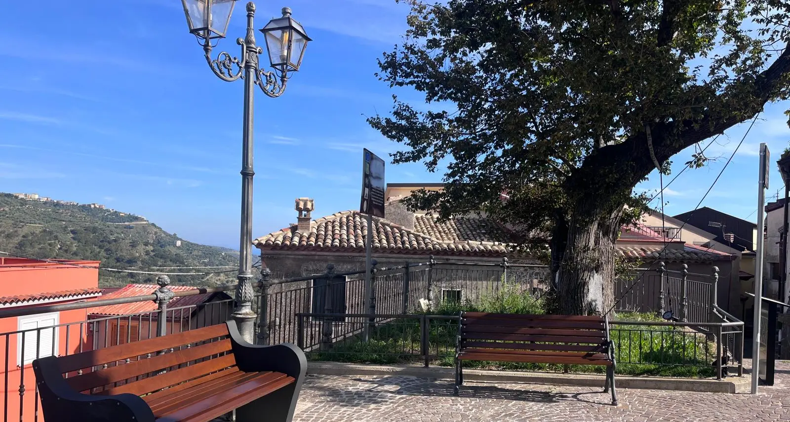 Montepaone illumina l’ultimo Albero della libertà d’Italia\n