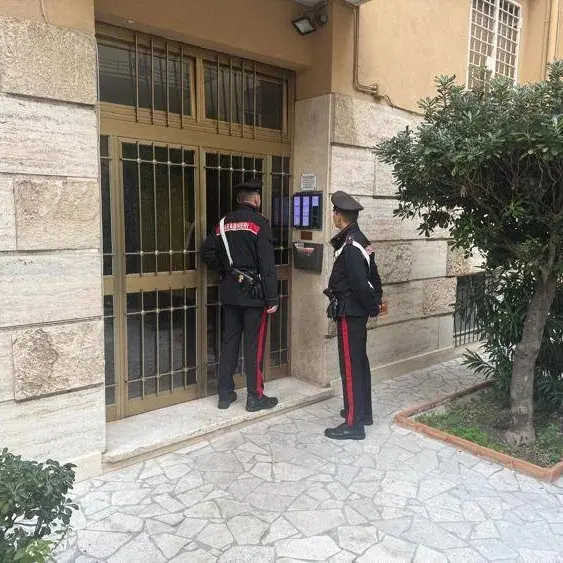Roma, precipita da balcone b&b dopo lite e muore: fermato un 25enne\n