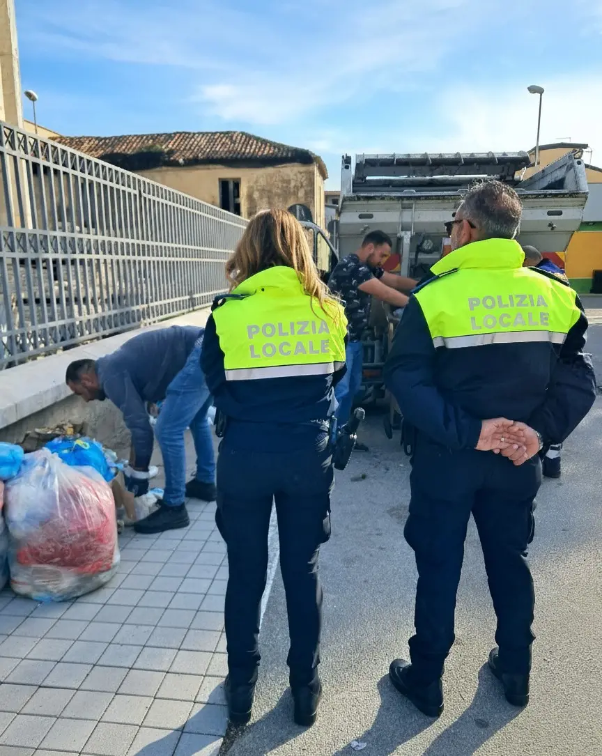 A San Ferdinando prosegue l’impegno per incrementare la differenziata: al via la fase repressiva\n