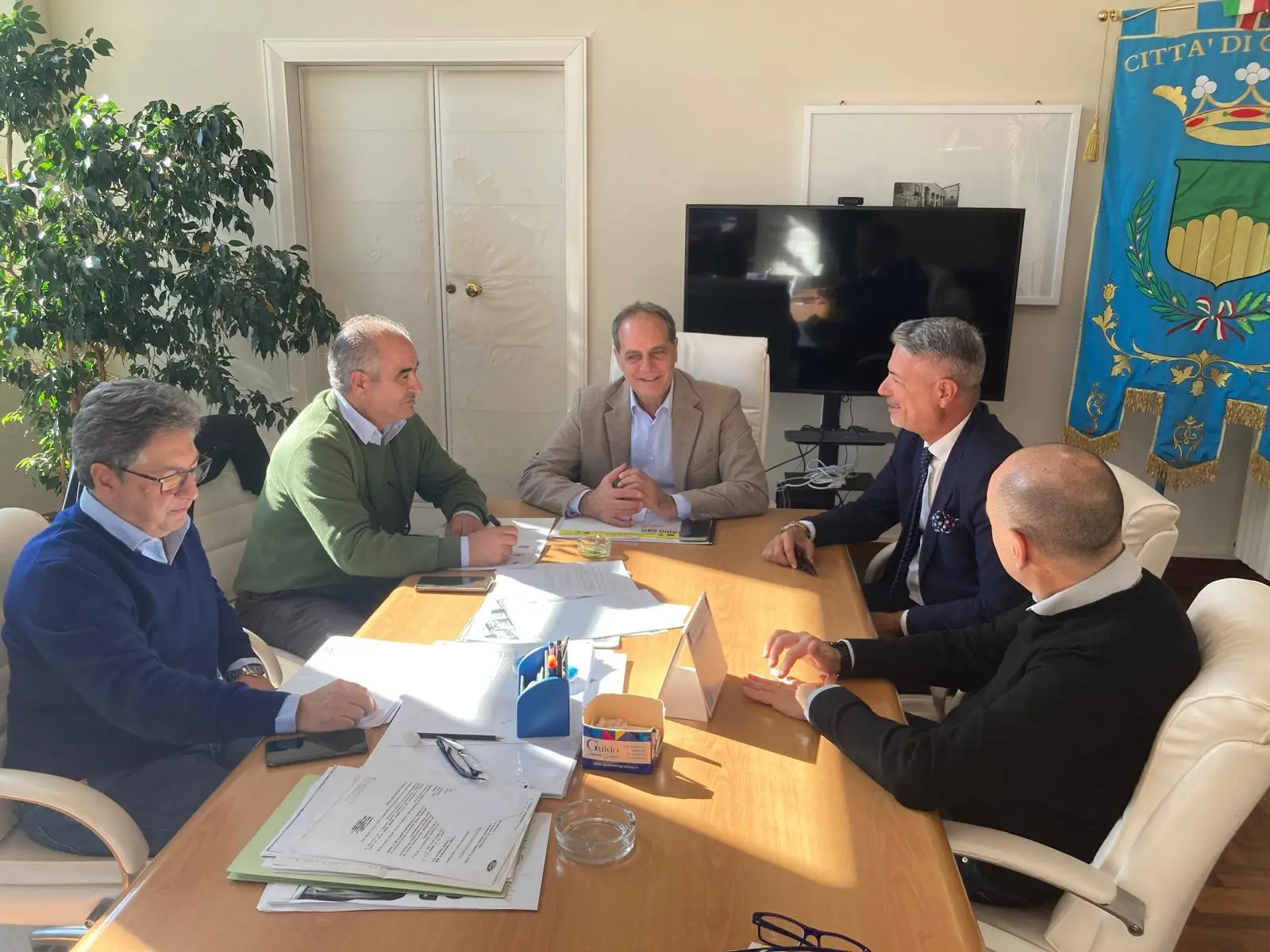 Trasporto pubblico locale\u00A0fermo al palo: riunione a Palazzo dei Bruzi tra\u00A0Cosenza, Rende e Castrolibero