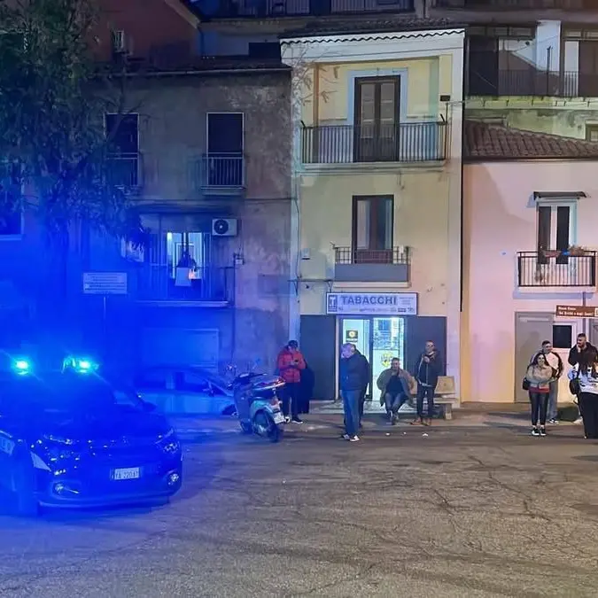 Cosenza, protesta pacifica\u00A0nel Rione Massa: residenti bloccano la strada perché sono senz’acqua
