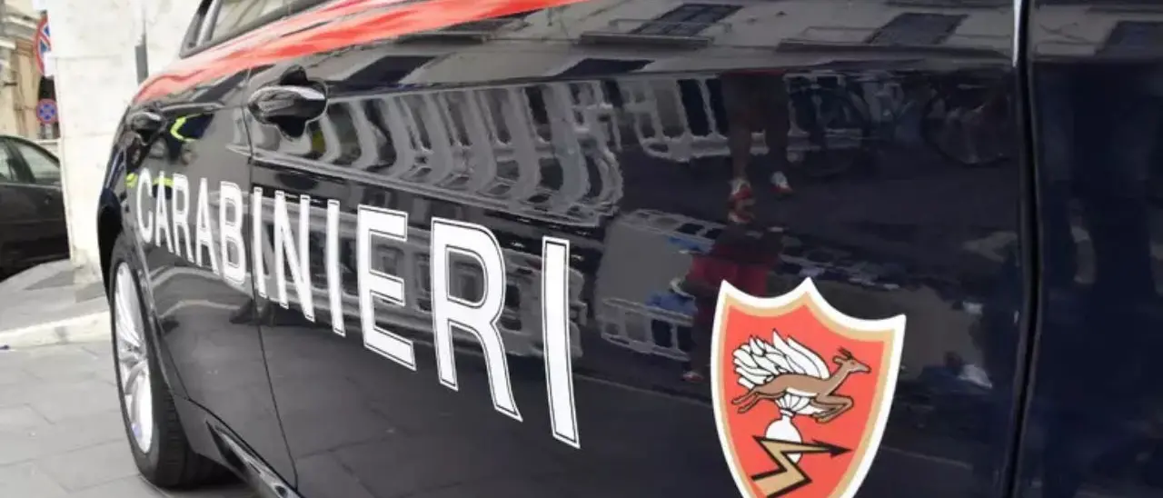 Napoli, cadavere di una donna di 51 anni trovato in un appartamento: si pensa a un femminicidio\n