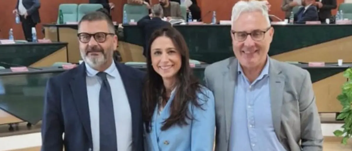 Rende, i consiglieri di centrodestra scelgono l’aula e votano l’atto Tpl\n