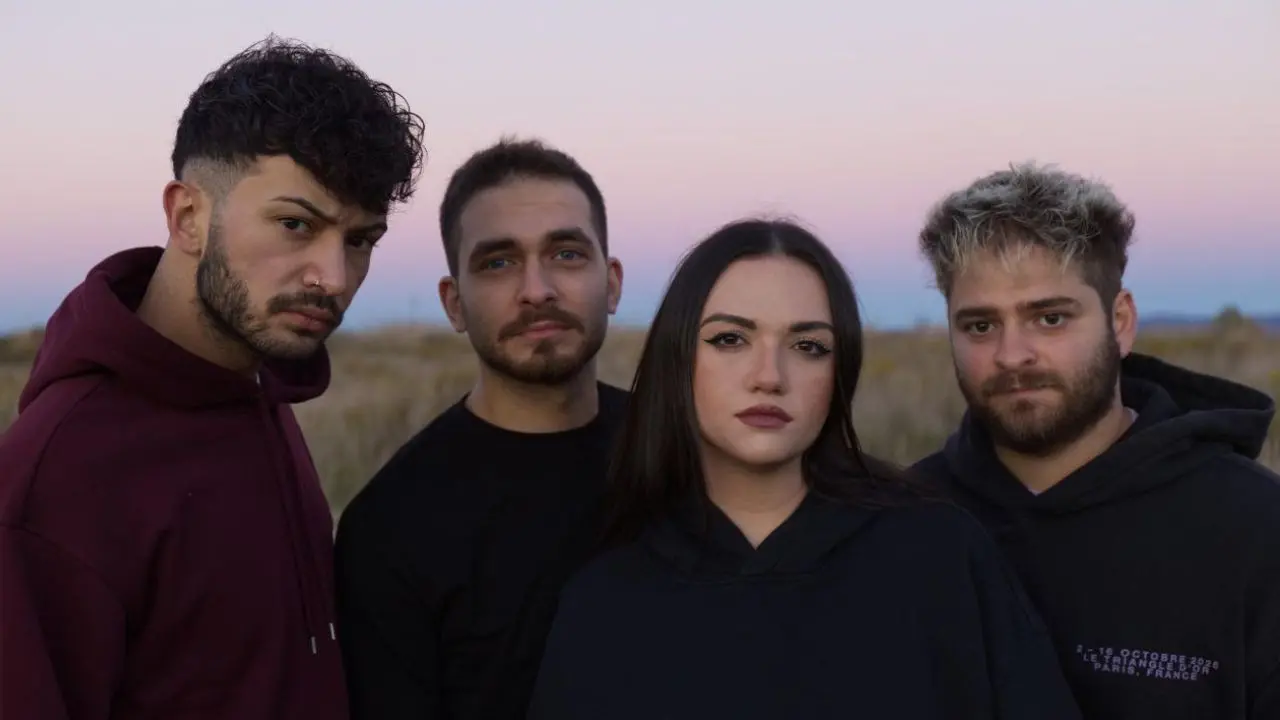 L’esordio dei Loom: la giovane band calabrese che con ‘’Ghost Town’’\u00A0porta nuova linfa alla scena pop rock\n\n\n