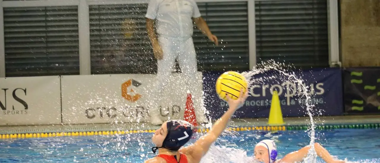 Smile Cosenza Pallanuoto, ottimo debutto in Europa: la squadra calabrese supera 13-3\u00A0l’Unirea Alba Iulia\n