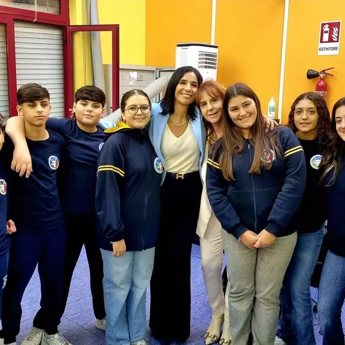 Giusi Princi all’Istituto Falcomatà – Archi di Reggio: «Scuola calabrese modello di comunità educante»\n