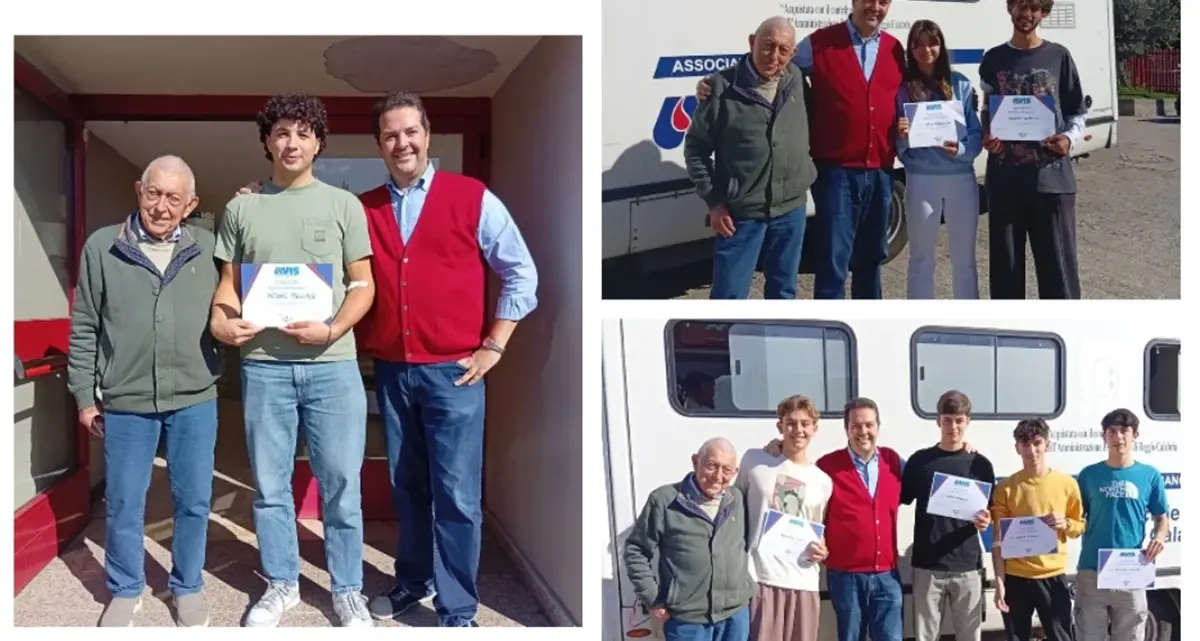 L’autoemoteca per donare il sangue nel cortile del liceo scientifico Zaleuco di Locri\u00A0\n