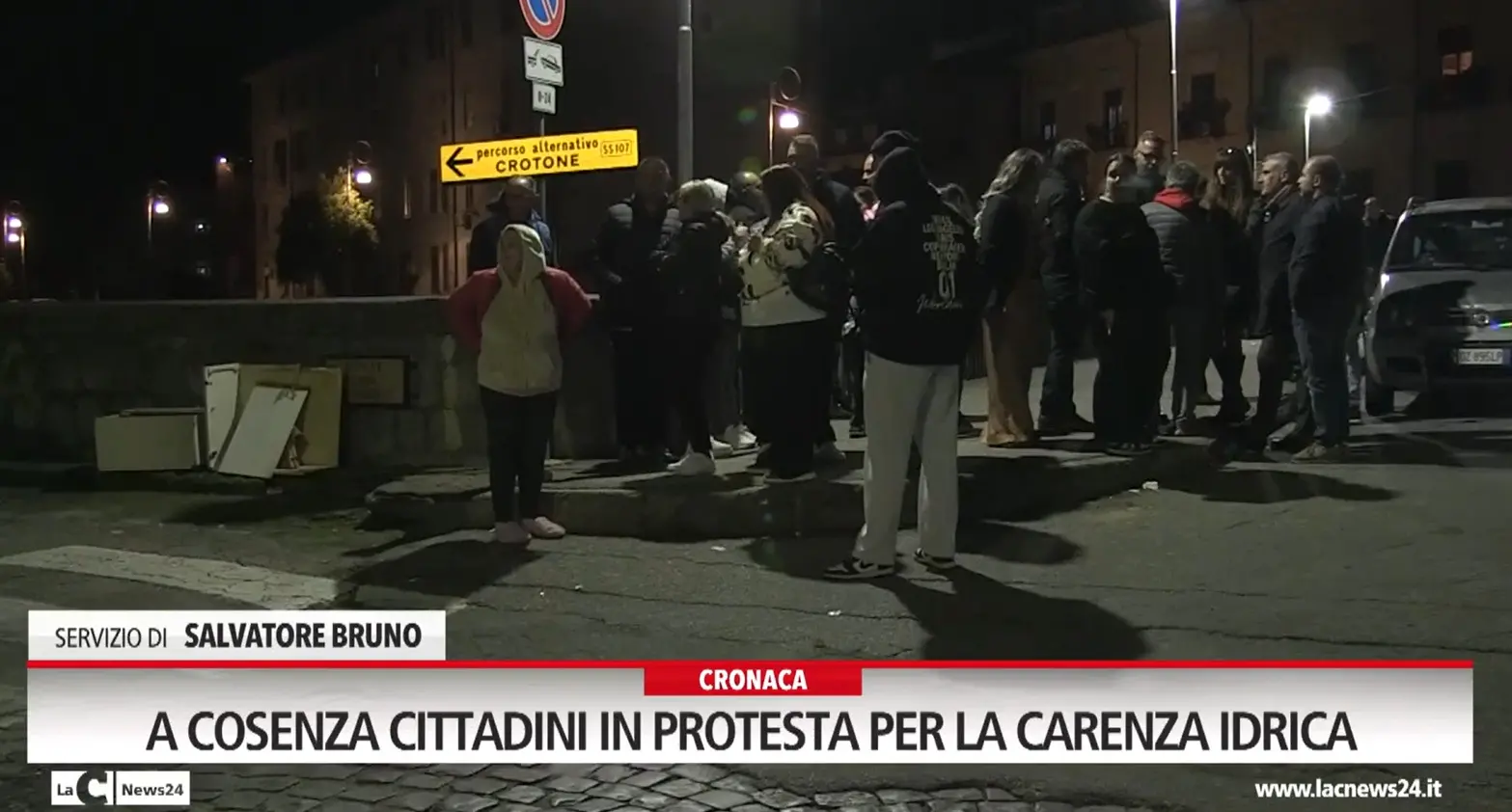 A Cosenza cittadini in protesta per la carenza idrica