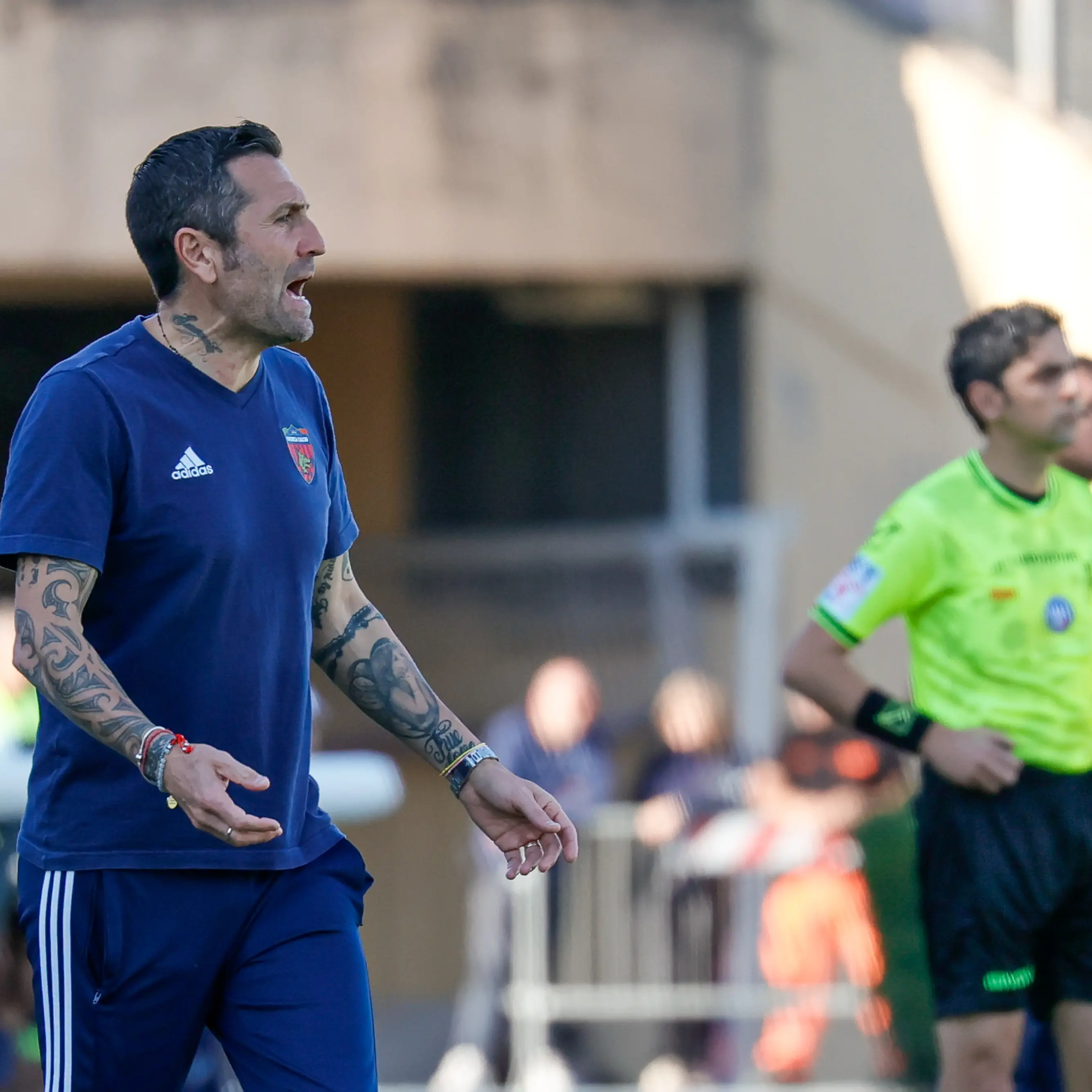 Cosenza, Buscè alza l’asticella: «Contro il Benevento una sfida tra squadre forti»