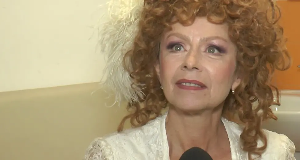 La bisbetica domata, Amanda Sandrelli a Catanzaro e Lamezia trasforma la commedia in monito sociale\n