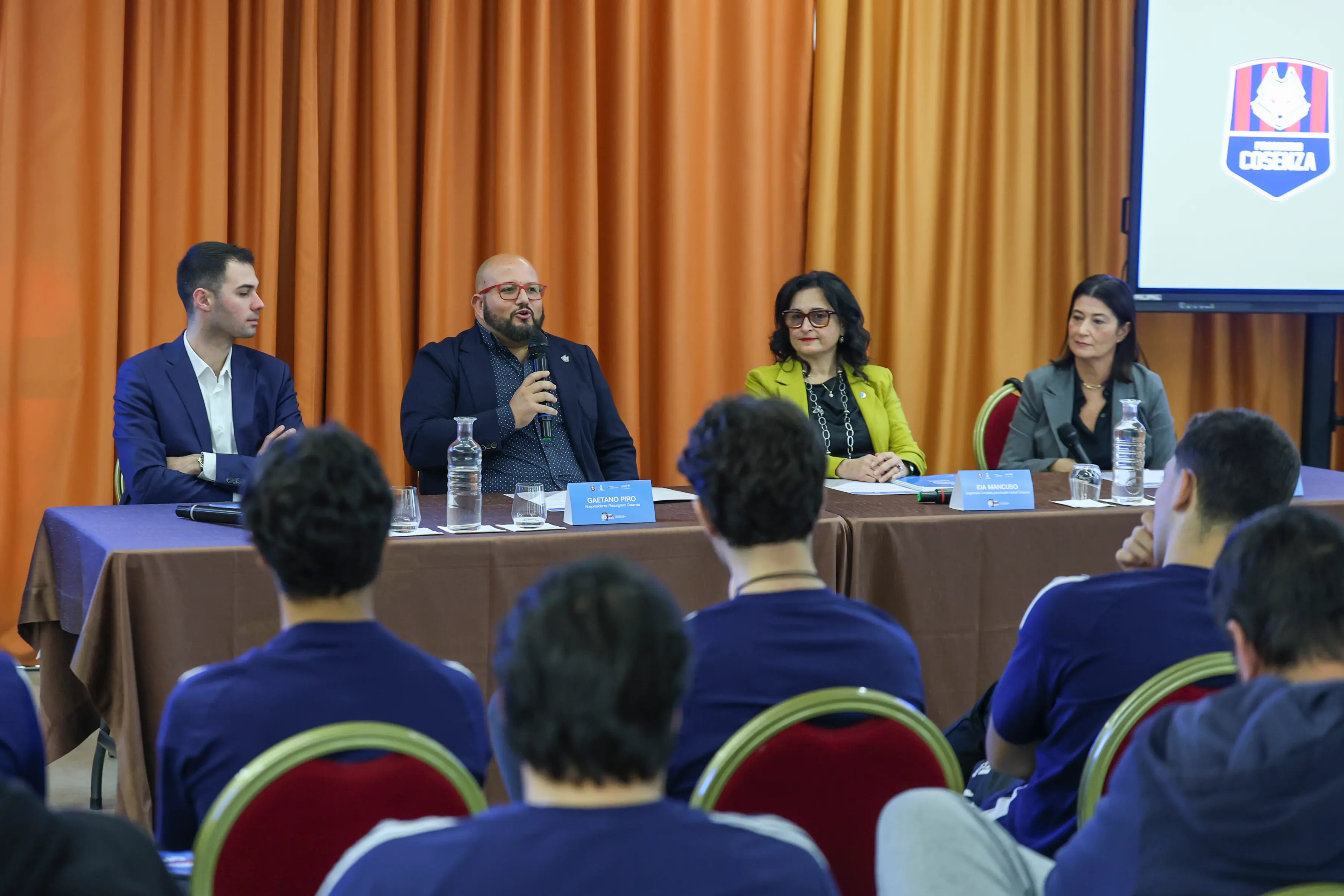 Unicef e Pirossigeno Cosenza uniscono sport e solidarietà per i bambini\n