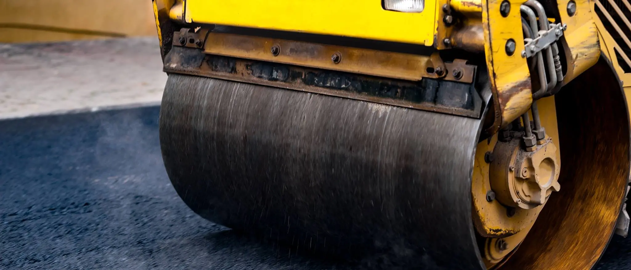 Zumpano avvia i lavori di bitumazione su Via Beato Francesco Marino\n