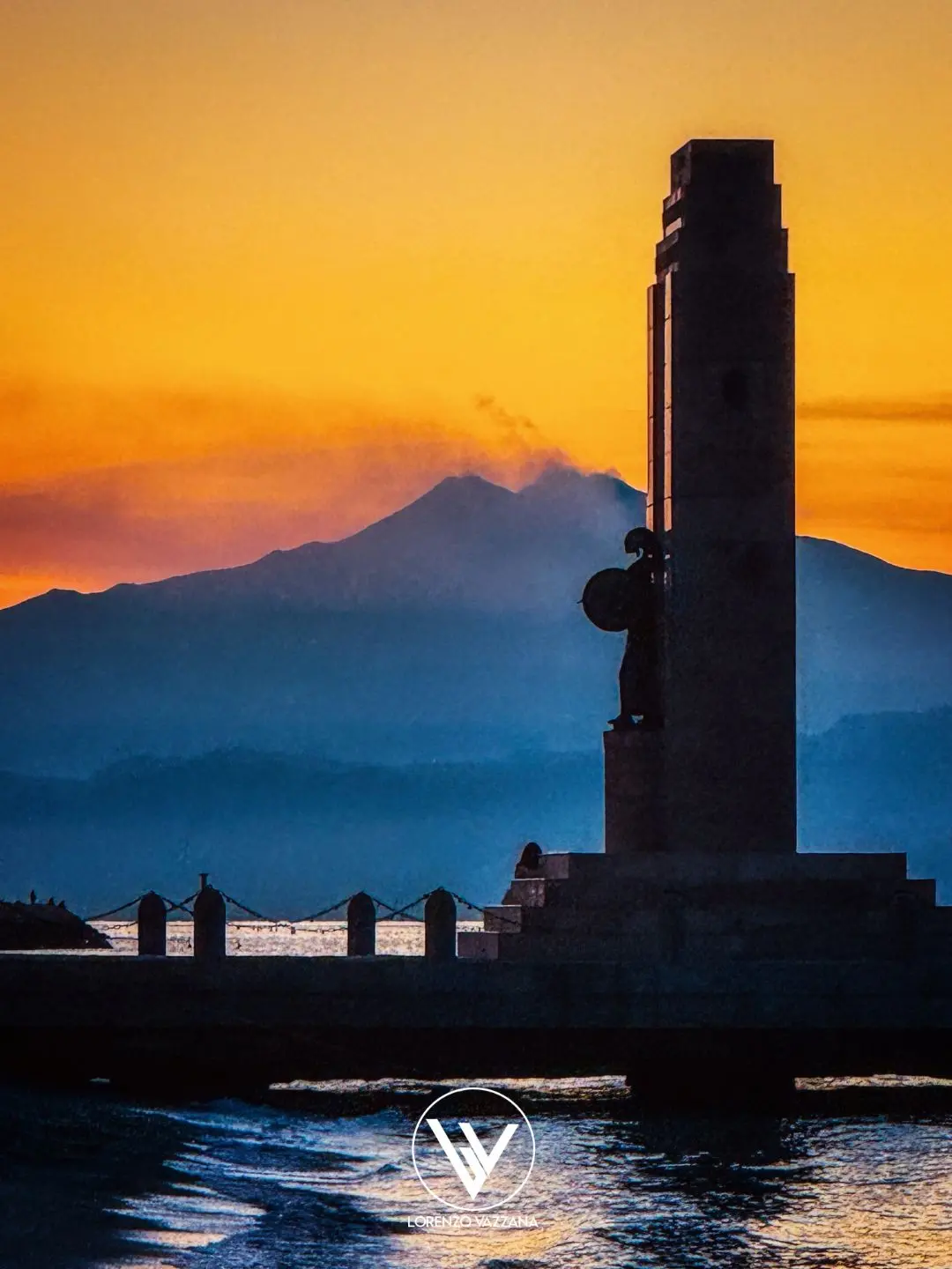 Athena e l’Etna: Incontro di Dee al Tramonto\n