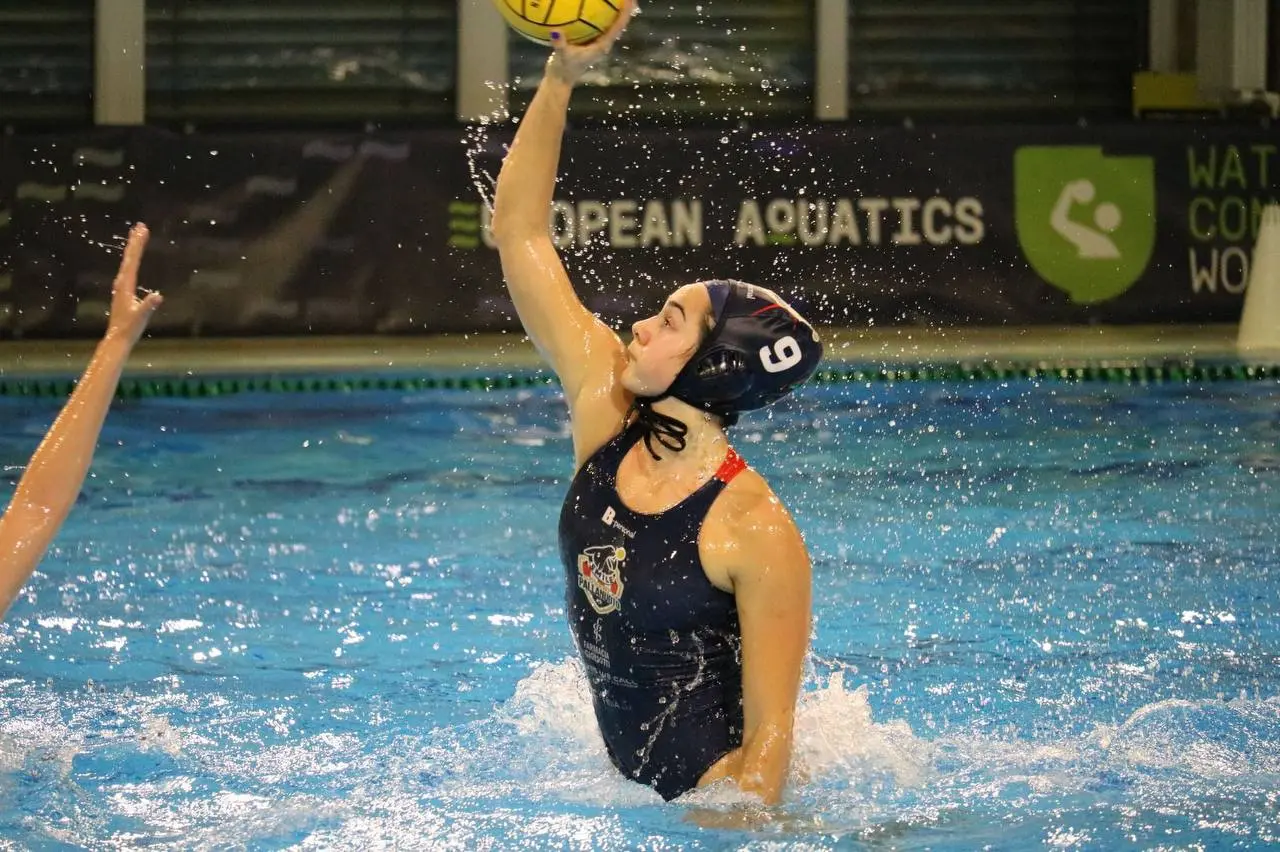 Smile Cosenza Pallanuoto, successo netto (21-3) sullo Jadran e qualificazione al turno successivo di Conference Cup\n