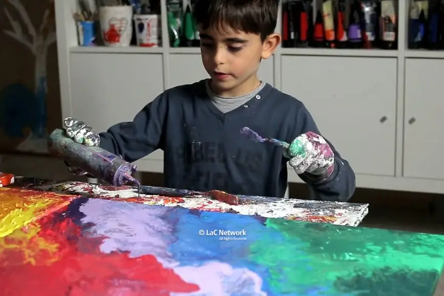 I colori che diventano arte, LaC Storie alla scoperta dello straordinario mondo di Manuele: oggi su LaC Tv\n