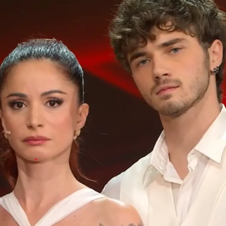 Ballando con le stelle, con Andrea Delogu in scena il dolore che incanta e distrugge\n