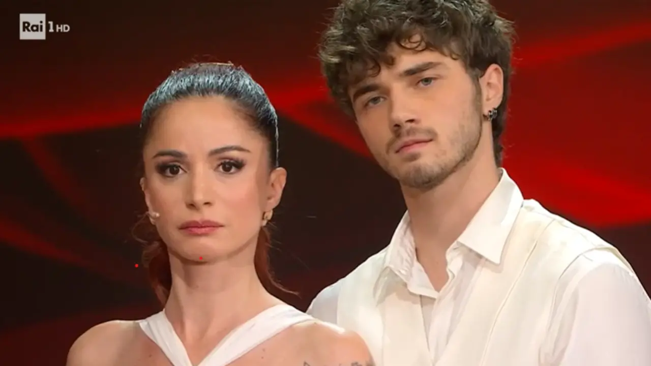 Ballando con le stelle, con Andrea Delogu in scena il dolore che incanta e distrugge\n