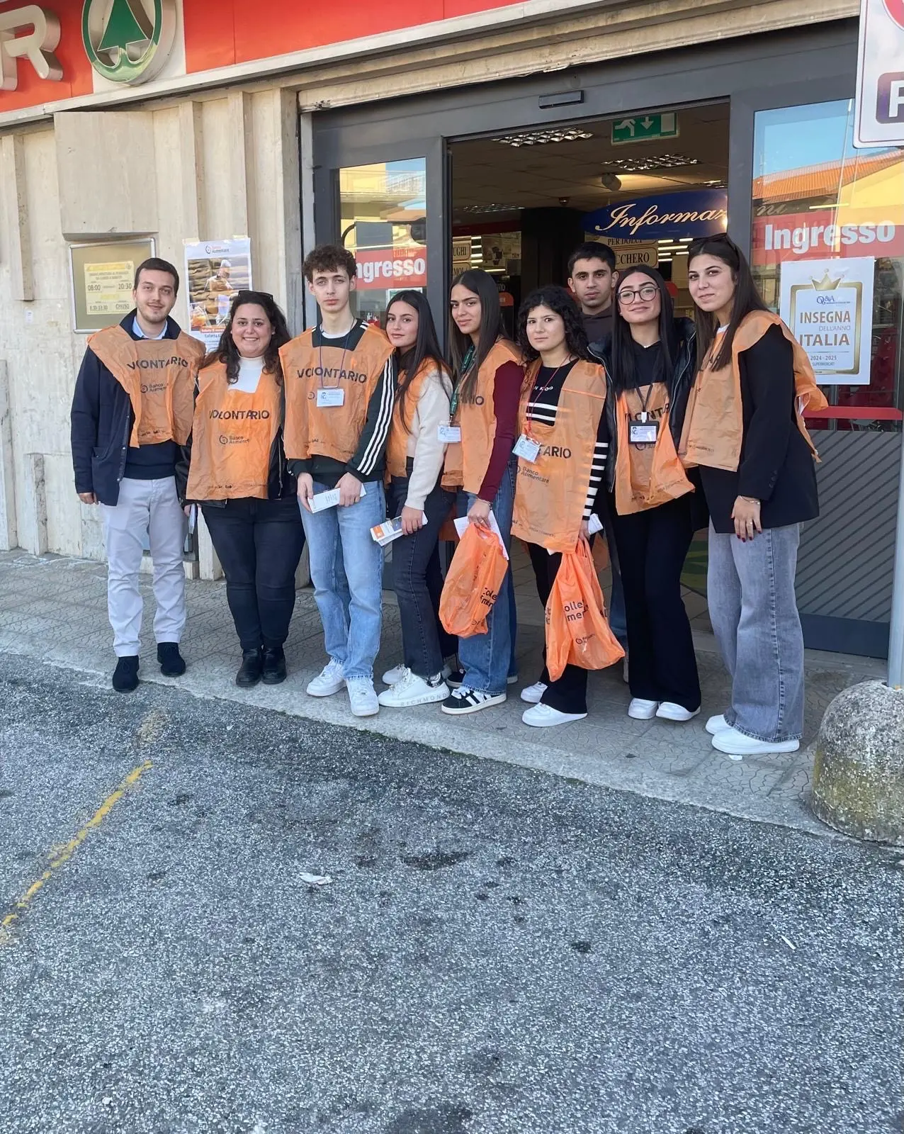 Giornata del Banco Alimentare a Vibo Valentia: oltre 500\u00A0kg di alimenti raccolti\u00A0grazie alla generosità dei cittadini\n