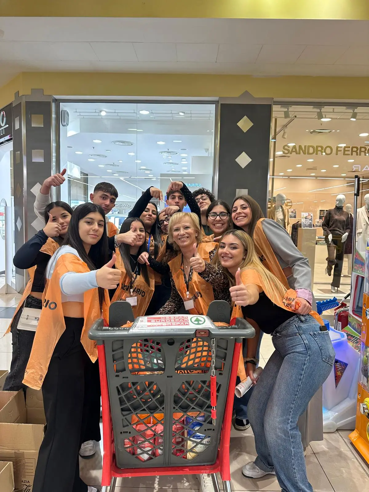 Gli studenti del Liceo Capialbi di Vibo Valentia protagonisti della Colletta del Banco Alimentare\u00A0\n