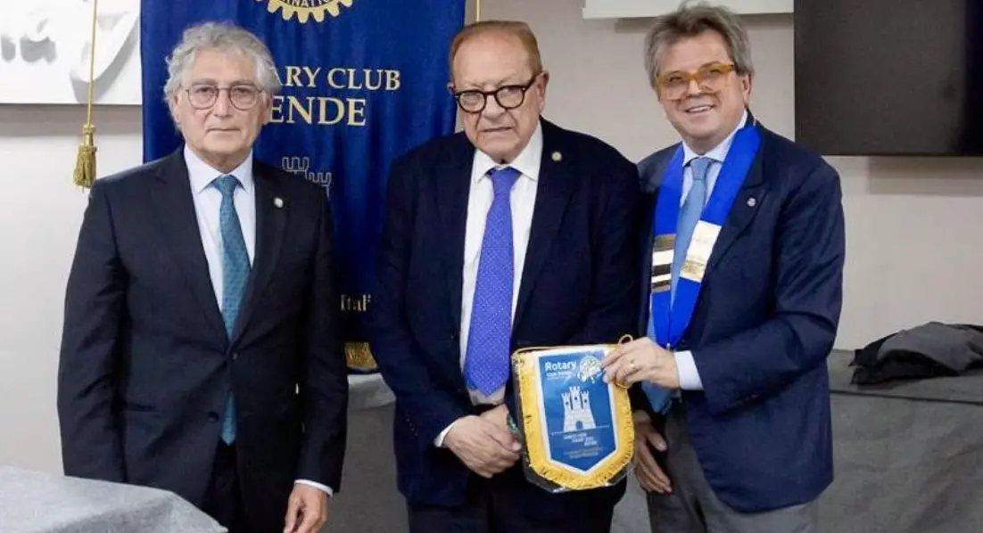 Il Rotary Club di Rende accoglie il PDG Niccoli: «I valori di Paul Harris sono ancora la nostra guida»
