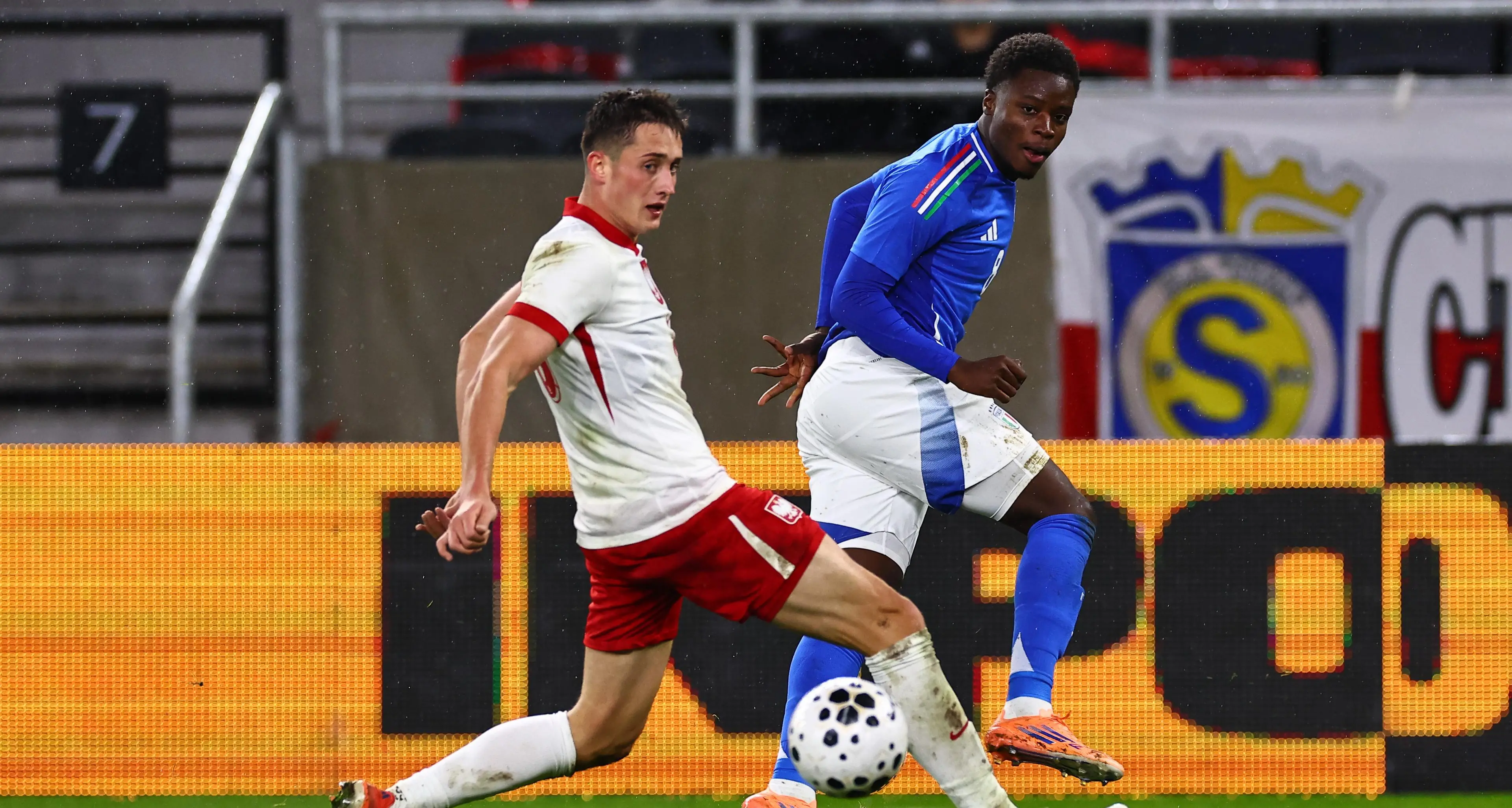 L’attaccante del Catanzaro Cisse debutta con l’Italia Under21: «Un onore indossare la maglia azzurra»