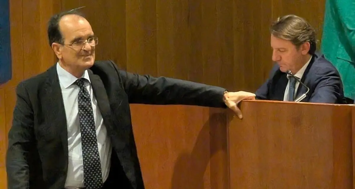 Il ritorno in campo di Enzo Bruno: «Catanzaro? Una città in decadenza, serve un ruolo chiave per ritrovare centralità politica»