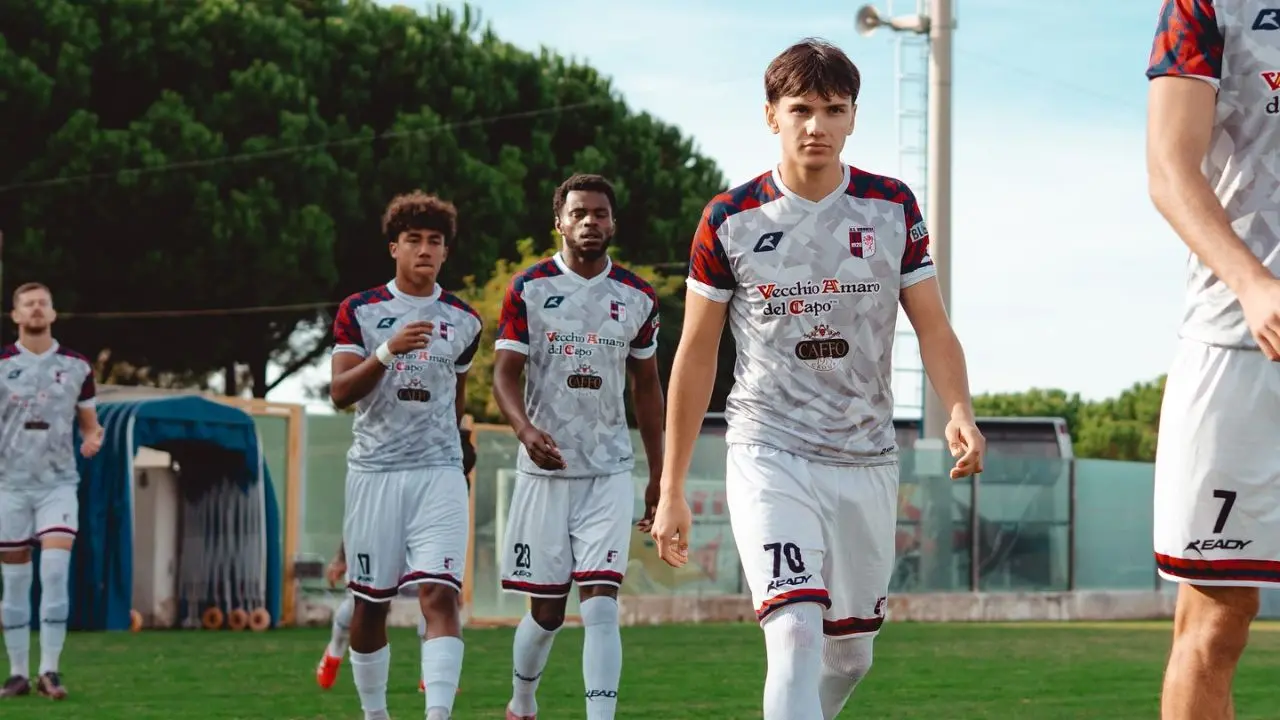 Serie D, la Vibonese ritrova la vittoria nel derby contro la Vigor Lamezia. Esposito: «Prestazione superlativa»\n