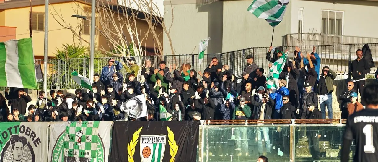 Serie D, derby amaro per la Vigor Lamezia, sconfitta dalla Vibonese. Mancini: «Potevamo fare di più»\n