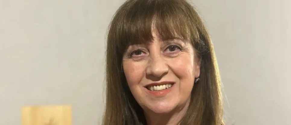 La mostra di pirografia di Carmela Capria restituisce vita\u00A0alla memoria rurale della Piana di Gioia Tauro\n