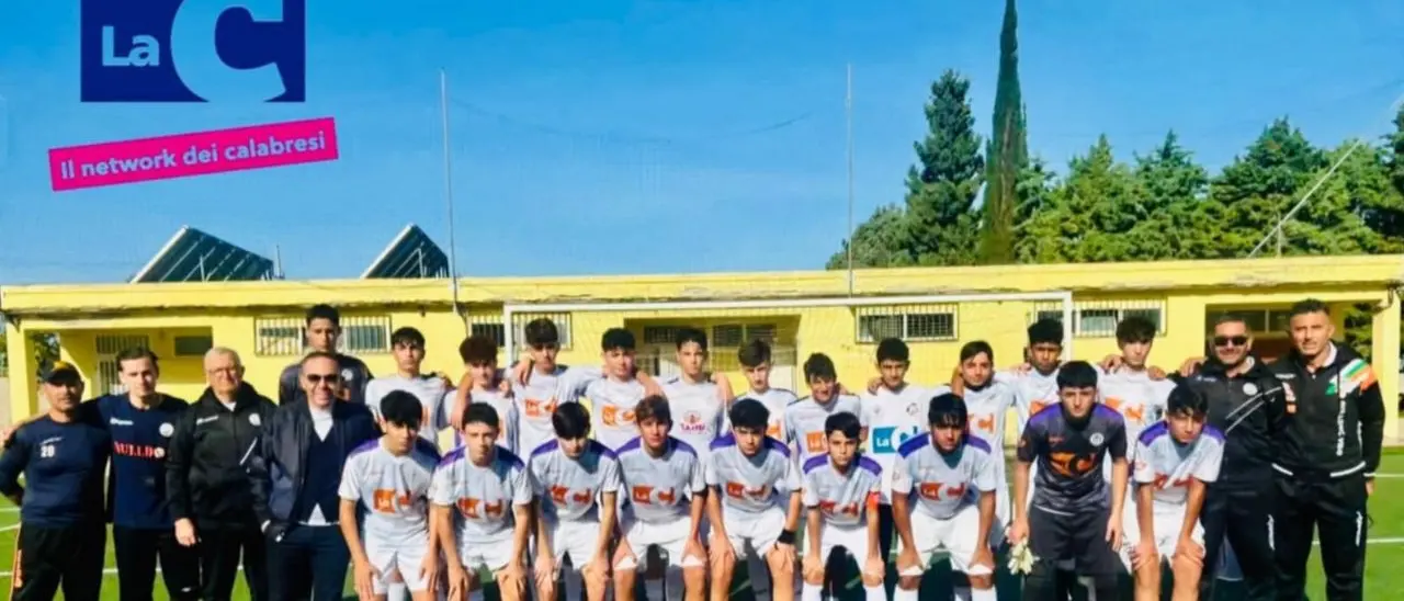 Bulldog, l'U15 scende in campo con lo sponsor LaC sulla maglia. Mister Blandino: «Ringraziamo il presidente Maduli per la vicinanza»\n