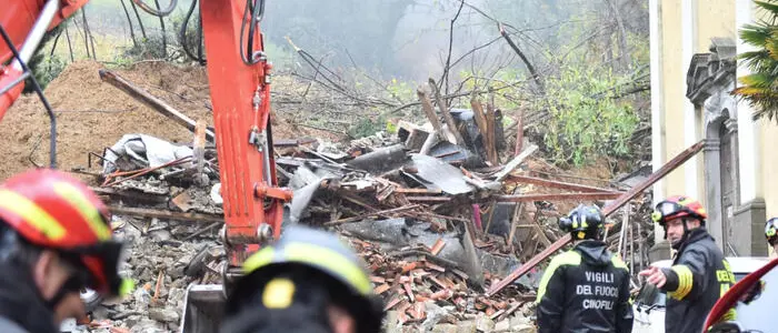 Frana travolge abitazioni in provincia di Gorizia: ci sono due dispersi, una persona messa in salvo\n