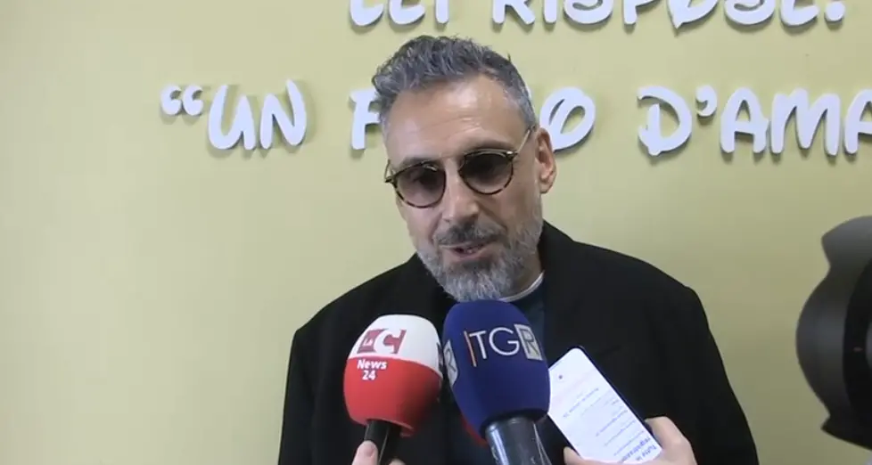 Capodanno a Cosenza, Brunori non si sbilancia: «Mi sono tenuto libero»