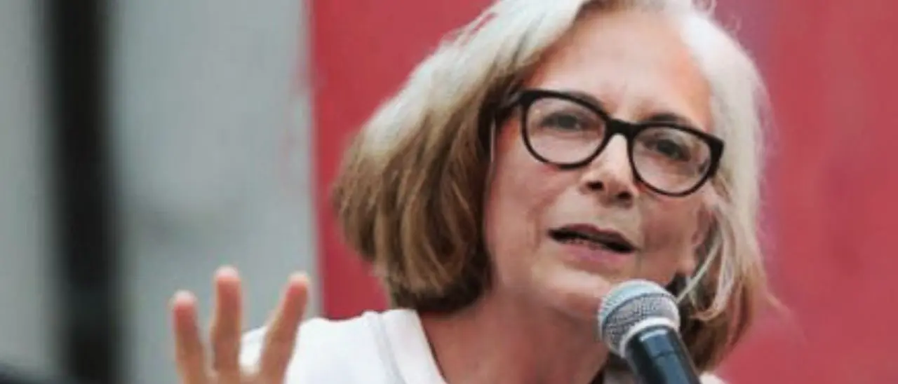 Soverato,\u00A0la Biblioteca della Donne promuove la conferenza/spettacolo “Fimmini – Viaggio nell’autorevolezza femminile” di Patrizia Giancotti\n