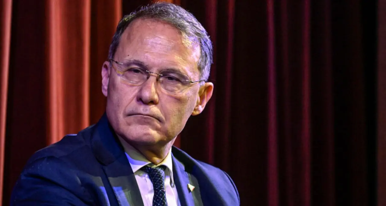 Il condono che torna sempre: FdI rilancia l’arma dell’abusivismo per spingere Cirielli in Campania