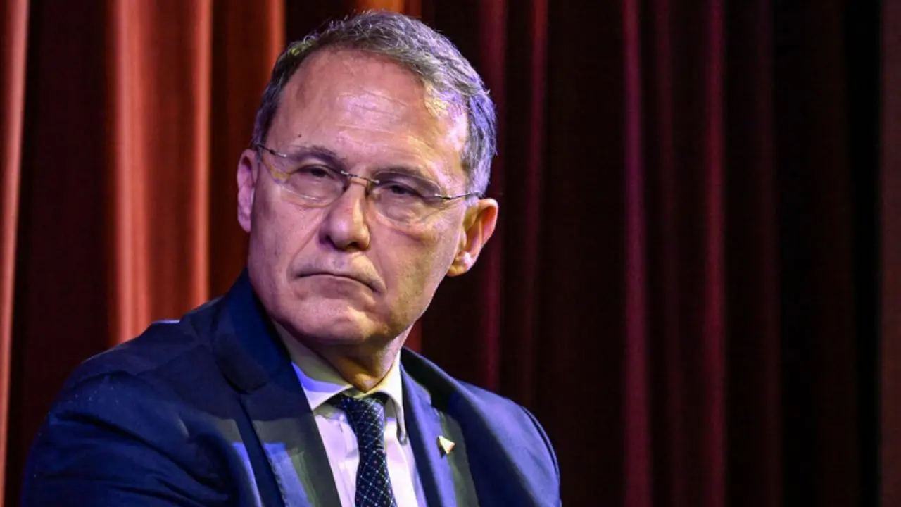 Il condono che torna sempre: FdI rilancia l’arma dell’abusivismo per spingere Cirielli in Campania