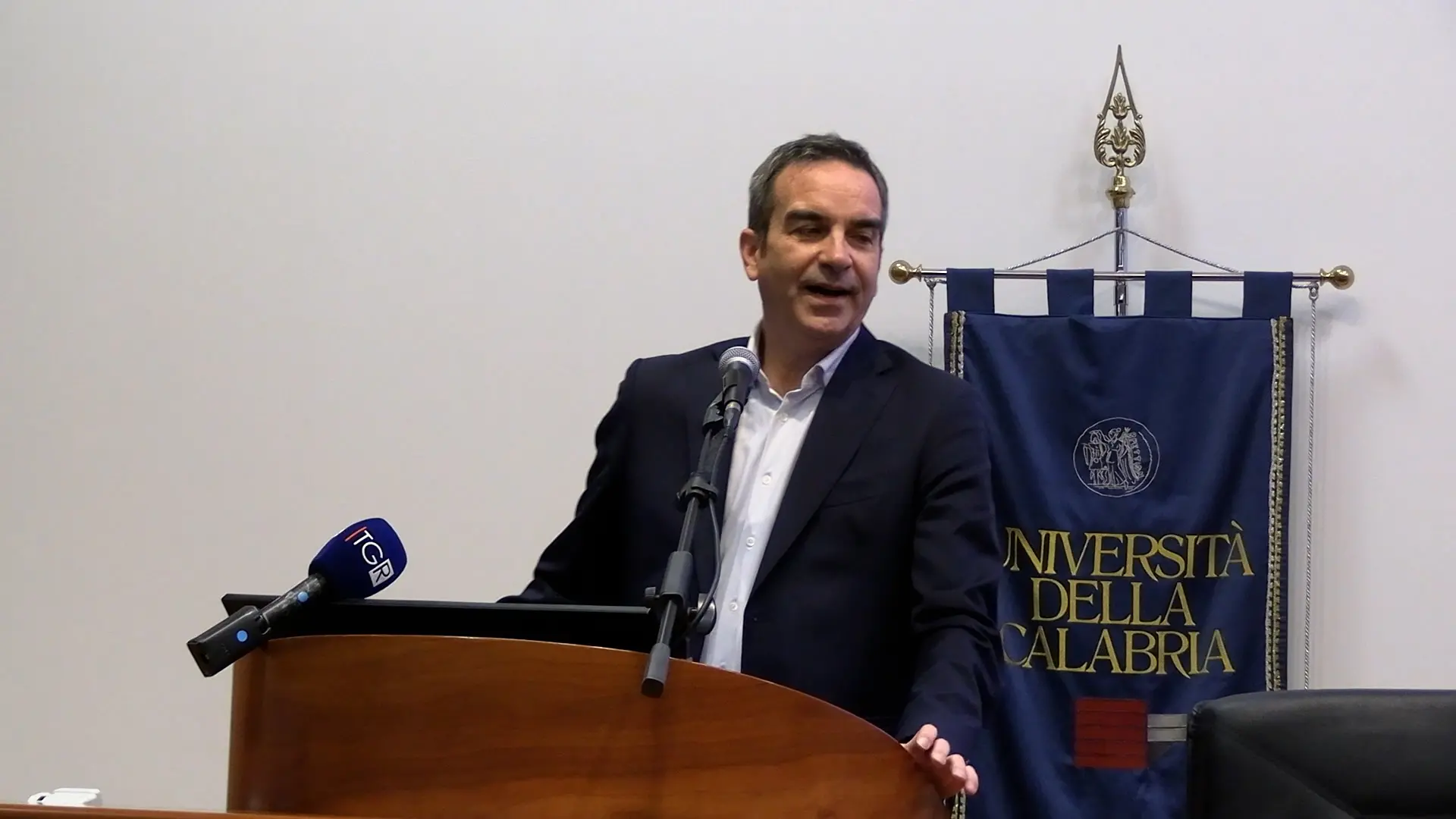 La riforma della sanità calabrese\u00A0secondo Occhiuto: «Tutti gli ospedali sotto un’unica Azienda»\n