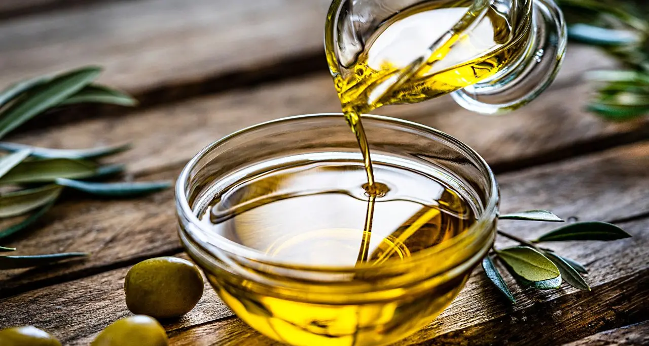 «Quest’anno produrremo solo il 40%»: la battaglia dell’olio calabrese tra siccità e concorrenza sleale