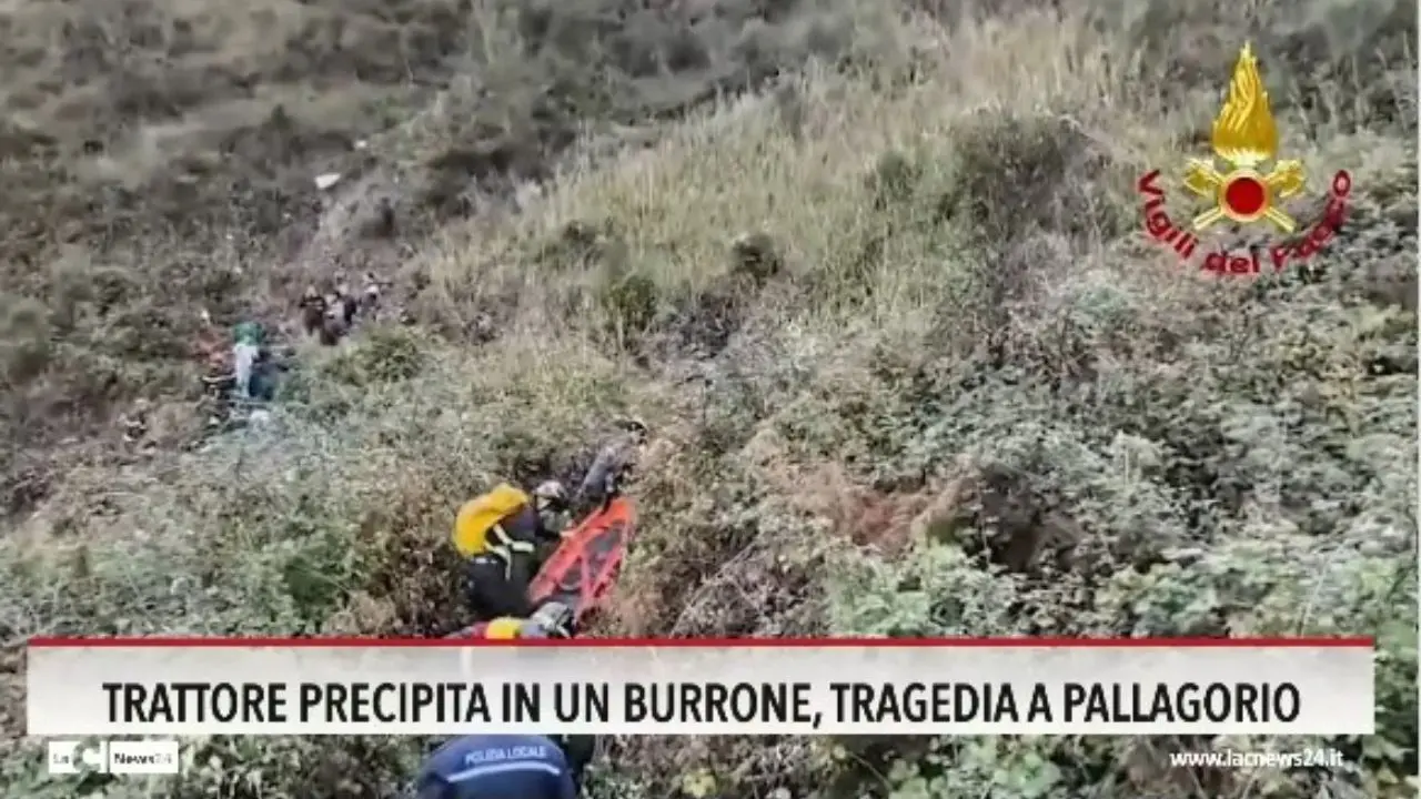 Trattore precipita in un burrone, tragedia a Pallagorio