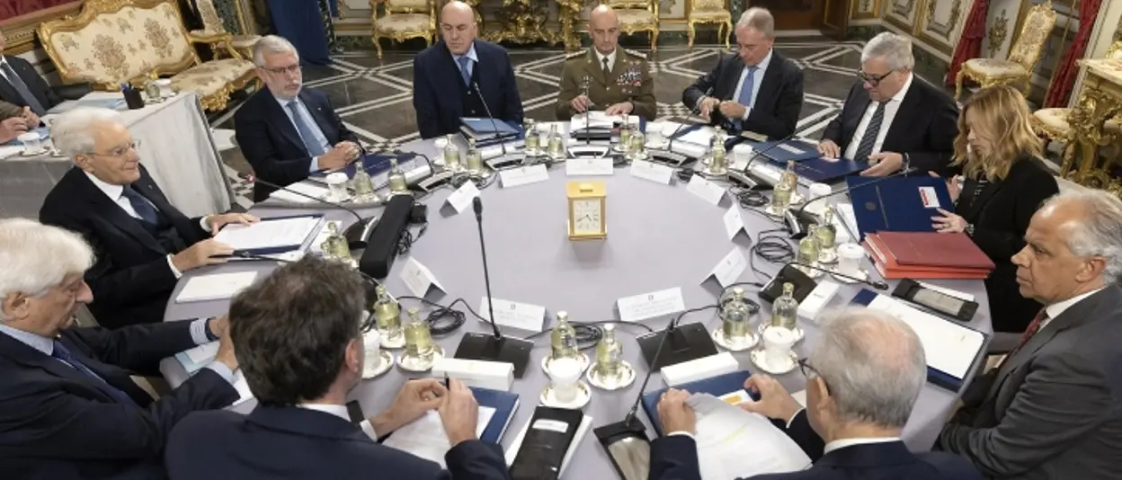 Guerra in Ucraina, il Consiglio supremo di difesa: «Pieno sostegno a Kiev. Nuovi aiuti militari»