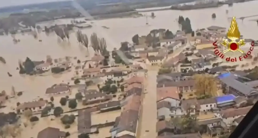 Frana sulle case a Cormons, 32enne muore tentando di salvare l’anziana vicina: recuperati i corpi\n