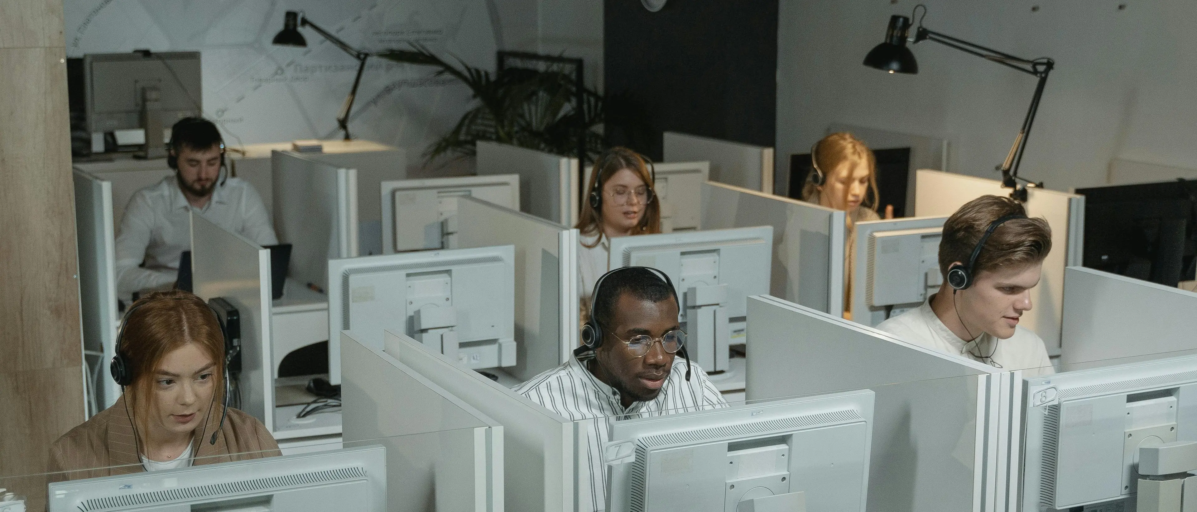 Il grande muro anti-scocciatori: da domani stop ai finti numeri mobili, ma il telemarketing trova sempre un varco\n