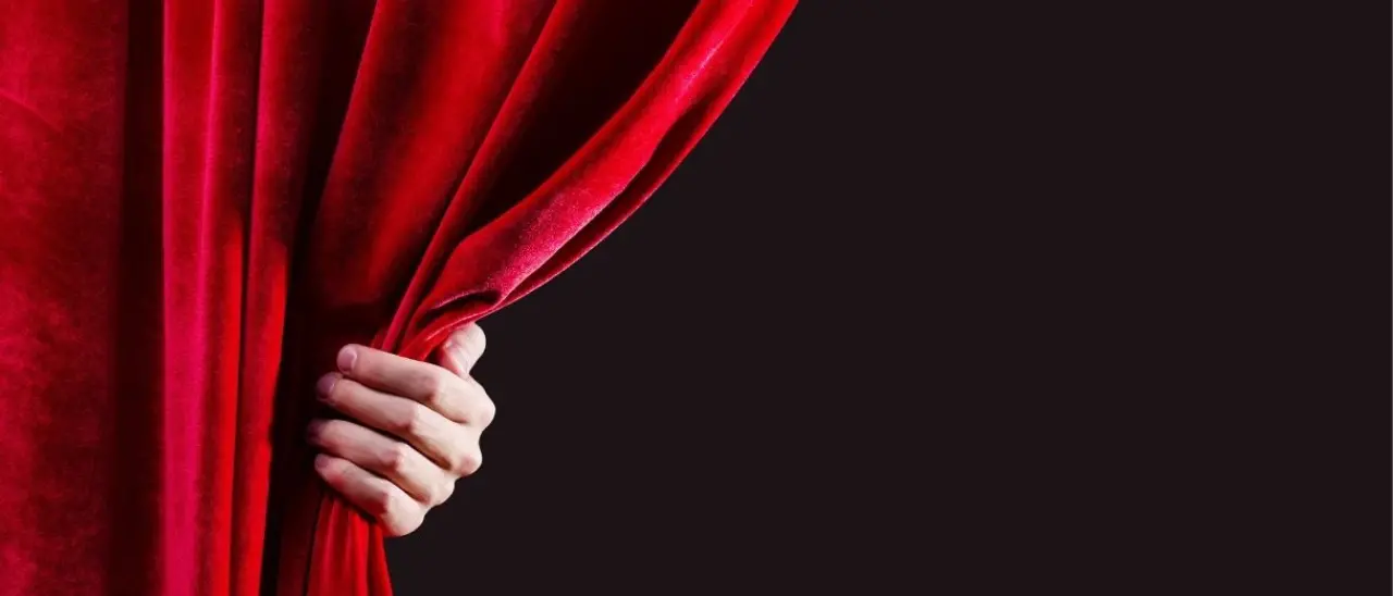 Vibo, sei classi del polo didattico Gagliardi a teatro per La Divina Commedia: la lezione va in scena\n