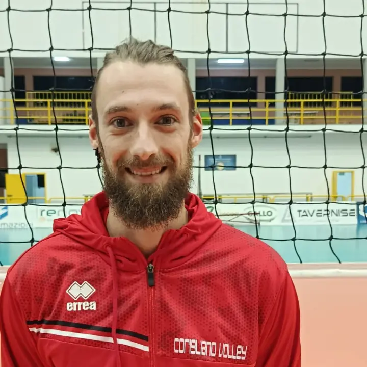 Nuovo volto in casa Sprovieri Corigliano Volley:\u00A0ufficiale l’arrivo del centrale Stefano Pirozzi\n